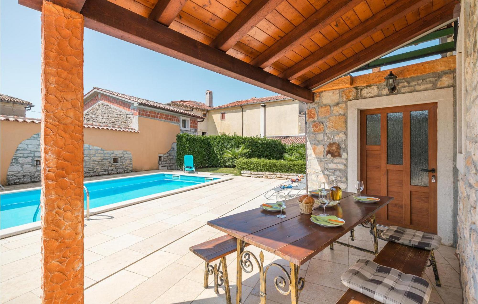 Lovely Home In Visnjan With Outdoor Swimming Pool المظهر الخارجي الصورة