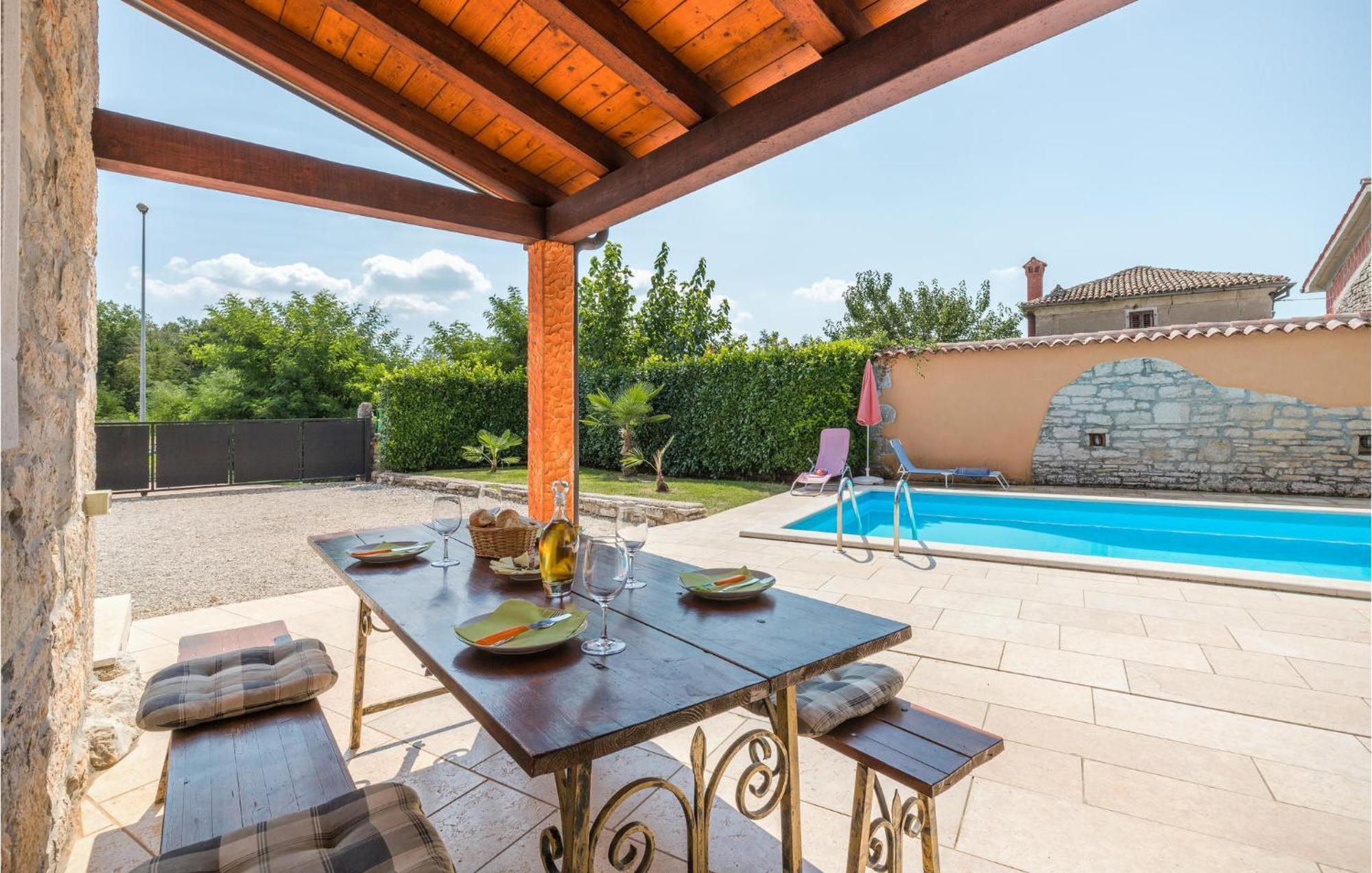 Lovely Home In Visnjan With Outdoor Swimming Pool المظهر الخارجي الصورة